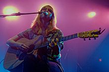 How tall is Lucy Rose?
